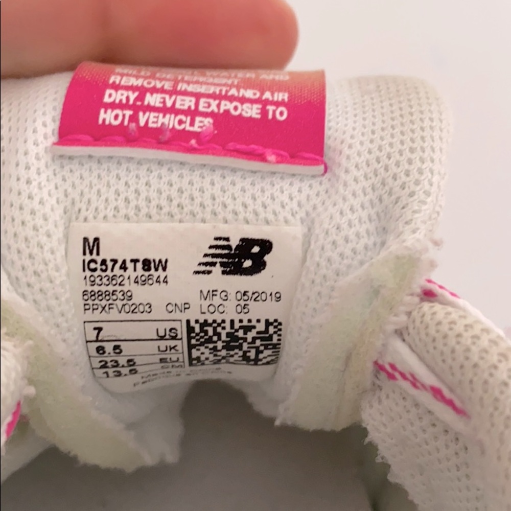 New balance - Picture 5 of 5